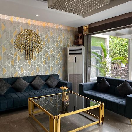 Hotel Royal Livin Варанаси Екстериор снимка