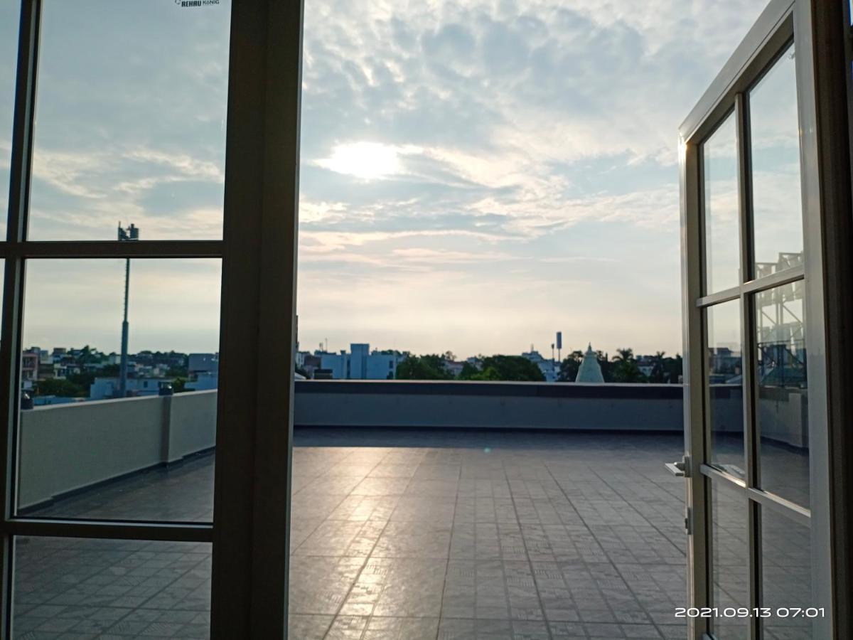 Hotel Royal Livin Варанаси Екстериор снимка