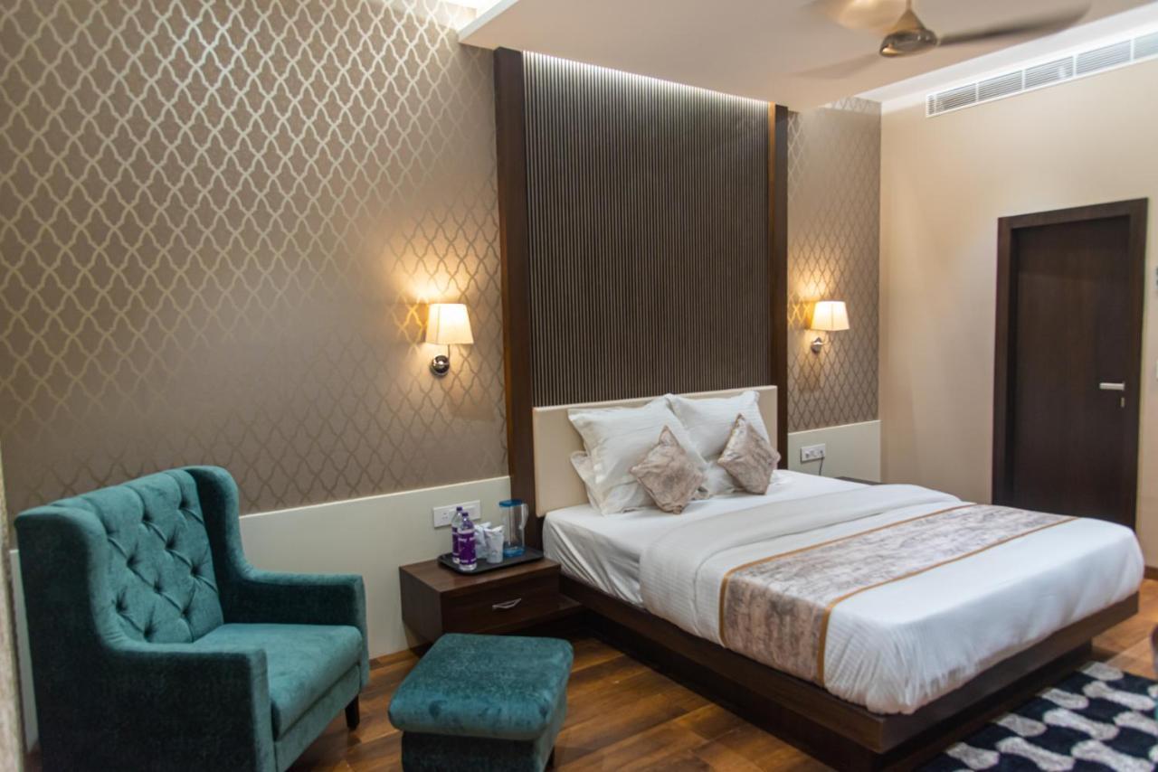Hotel Royal Livin Варанаси Екстериор снимка