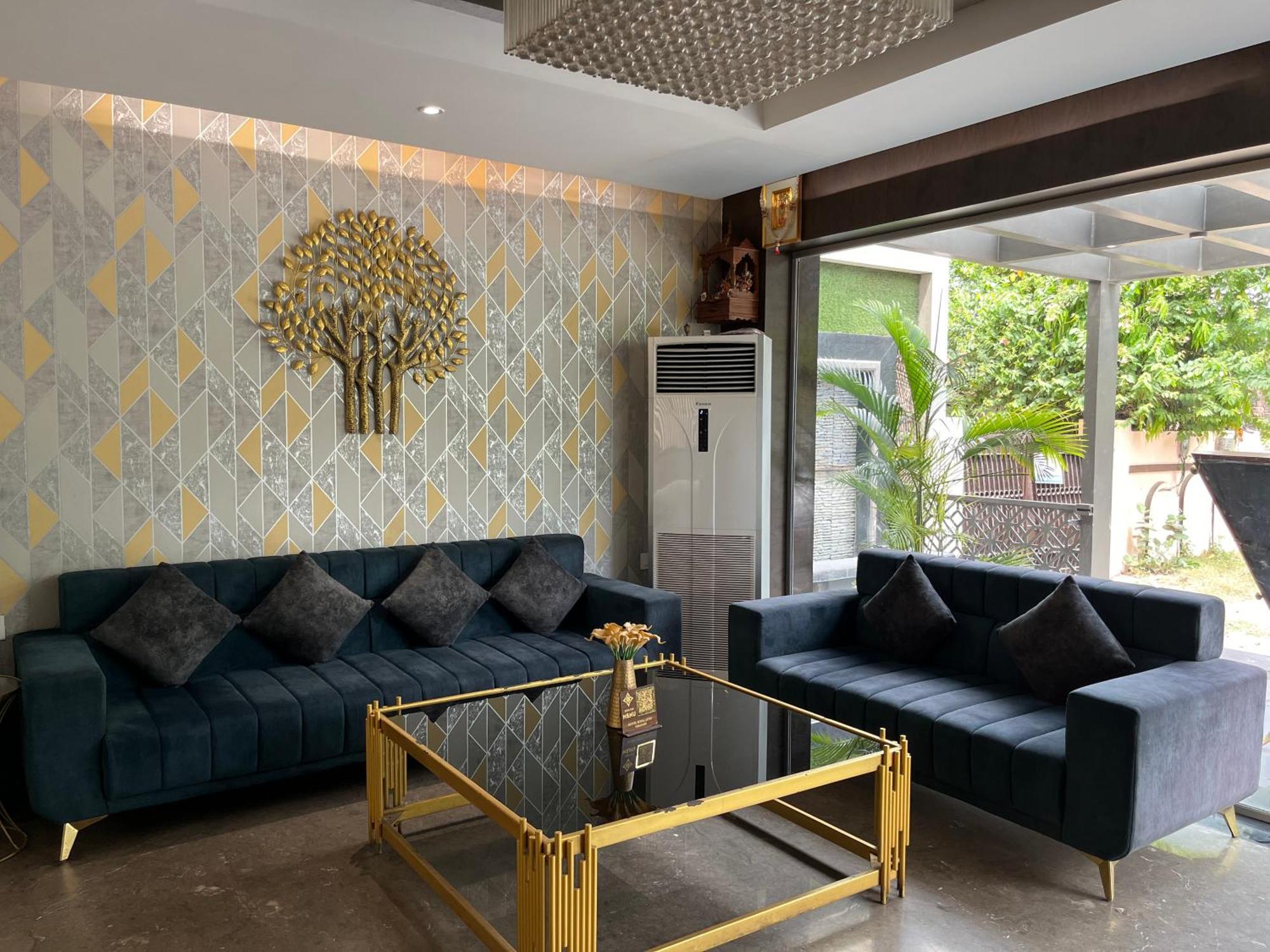 Hotel Royal Livin Варанаси Екстериор снимка