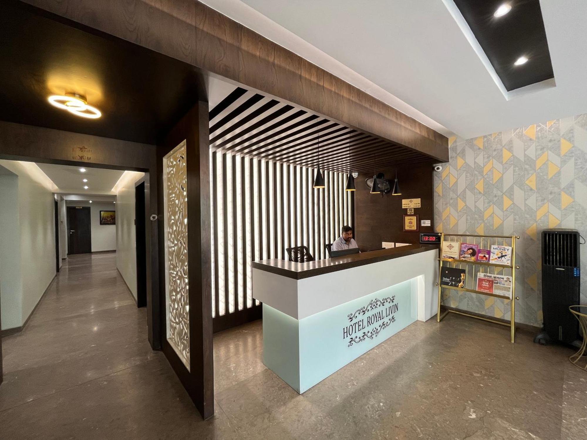 Hotel Royal Livin Варанаси Екстериор снимка